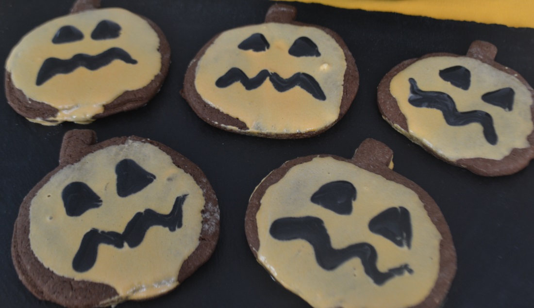 biscotti per halloween a forma di zucca