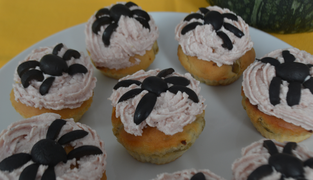 muffin salati di halloween con ragnetti foto principale