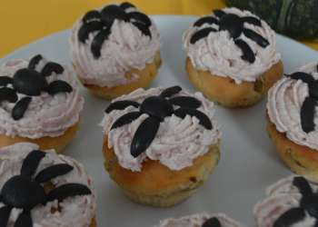 muffin salati di halloween con ragnetti foto principale