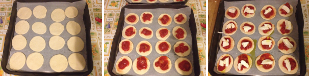 Distendete i dischetti di impasto su una teglia ricoperta di carta forno, salate leggermente e mettete un cucchiaio di polpa di pomodoro su ognuno. Tagliate le mozzarelle a cubetti e mettetele sopra al pomodoro.