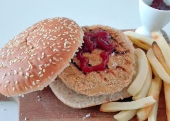 Impiattamento finale: hamburger di ceci