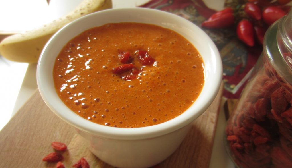 Lassi con bacche Goji e banane ricetta indiana