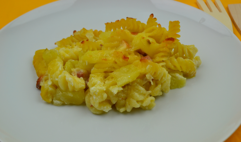 Pasta e patate al forno foto principale