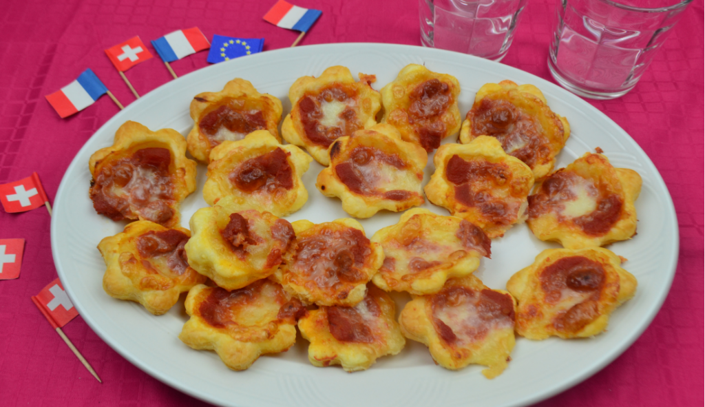 pizzette in pasta sfoglia foto principale