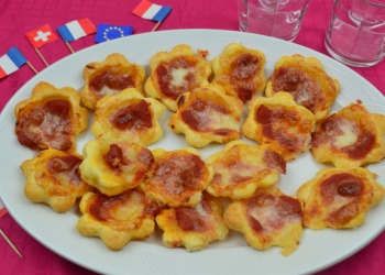 pizzette in pasta sfoglia foto principale