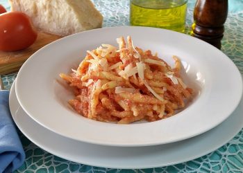 pasta con pomodoro e ricotta