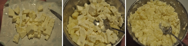 Tagliate a pezzetti la ricotta e unitela al cavolfiore. Con un cucchiaio iniziate schiacciando gli ingredienti in modo da renderli quasi una purea. Successivamente iniziate a mescolarli per amalgamarli insieme. Regolateli di sale all’occorrenza
 