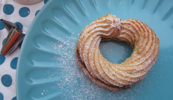 Il Paris Brest è delizioso e profumato, ideale per ogni occasione.