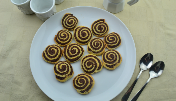 Dopo averli cotti 15 minuti in forno statico a 180 gradi, potrete finalmente gustare i vostri biscotti girella.