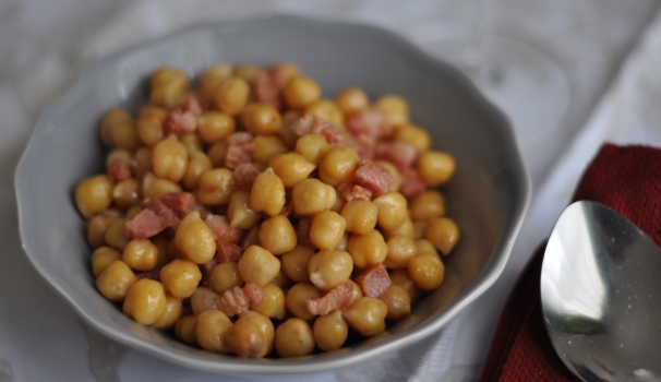 Impiattamento finale: ceci con pancetta foto passo a passo