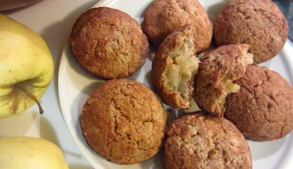 Biscotti con cuore di mela friabili