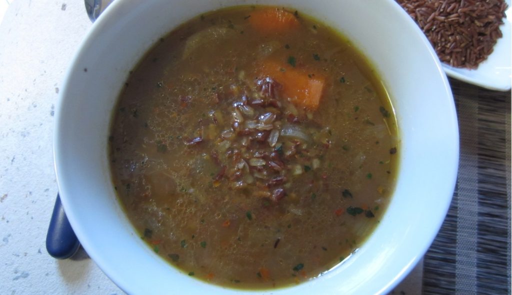 Zuppa di riso rosso saporita