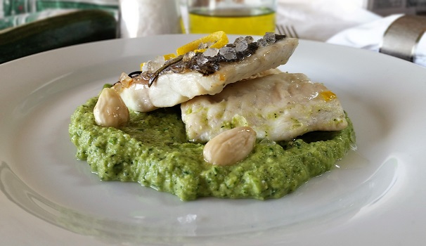 Ed ecco pronta l’orata al sale su crema di zucchine.