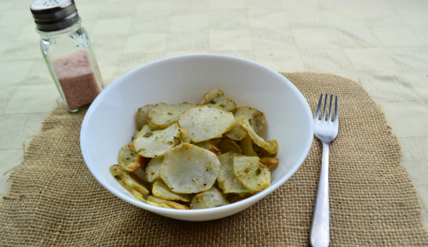 Ed ecco pronte da gustare le chips di topinambur al forno.