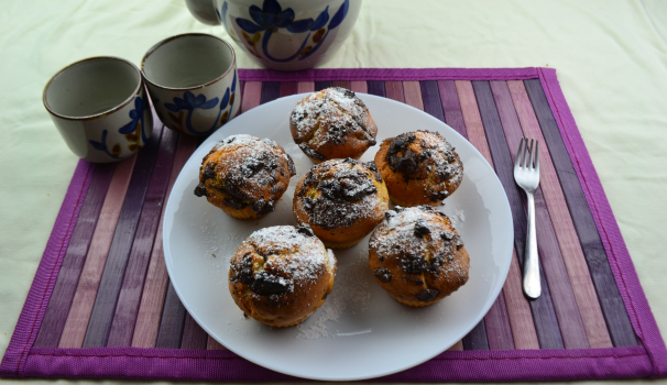 Dopo averli cotti in forno per 20 minuti a 180 gradi i vostri muffin ricotta e cioccolato sono pronti da gustare.