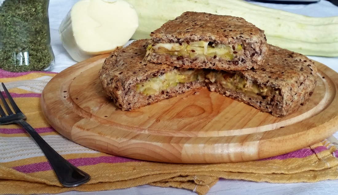 Ed ecco pronta la focaccia integrale ripiena di verdure.