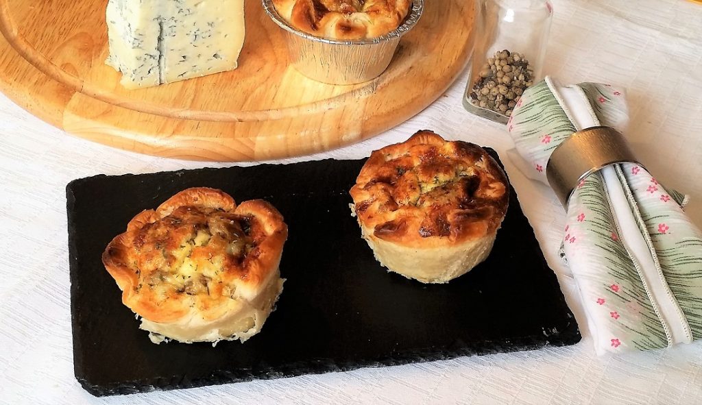 mini quiche salsiccia e fonduta allo zola