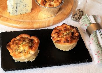 mini quiche salsiccia e fonduta allo zola