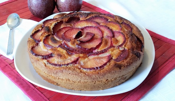 Ecco pronta la golosa torta di susine.