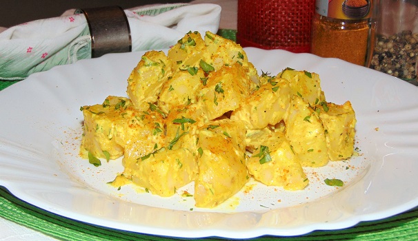 Ed ecco pronta da gustare l’insalata di patate al curry.