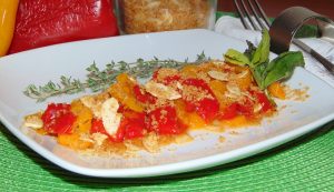 peperoni alla siracusana. Impiattamento finale: peperoni alla siracusana