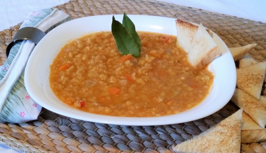 zuppa egiziana di lenticchie rosse