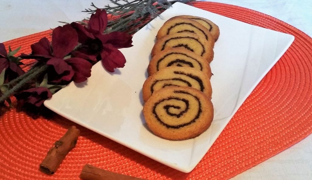cinnamon rolls cookies