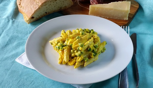 Ecco pronte le pennette con crema allo zafferano.