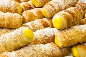 cannoncini alla crema cannoncini alla crema