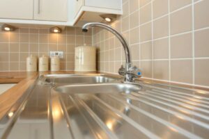 Trucco per far brillare l'acciaio: senza spendere un soldo