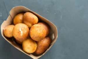 palline 5 minuti e 2 ingredienti: queste palline sono irresistibili