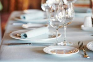 Tavola perfetta: il trucco della nonna