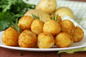 palline patate Palline di patate filanti: sfiziosissime