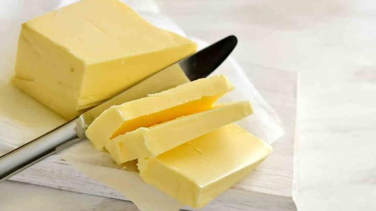Mantecate velocemente in modo da ottenere una consistenza cremosa e vellutata: se volete potete aggiungere ancora poco brodo vegetale caldo per completare il passaggio. Servite il vostro risotto delizioso e fumante subito e godetevi questo pranzetto autunnale coi fiocchi! Mantecate velocemente in modo da ottenere una consistenza cremosa e vellutata: se volete potete aggiungere ancora poco brodo vegetale caldo per completare il passaggio. Servite il vostro risotto delizioso e fumante subito e godetevi questo pranzetto autunnale coi fiocchi!