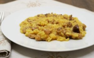 risotto cremoso funghi salsiccia zafferano ricette.com risotto cremoso funghi salsiccia zafferano ricette.com