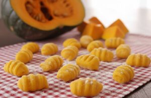 Gnocchi di zucca senza patate e senza uova ricetta base ricette.com Gnocchi di zucca senza patate e senza uova ricetta base ricette.com