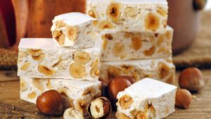 Torrone bianco fatto in casa ricetta originale facile ricette.com Torrone bianco fatto in casa ricetta originale facile ricette.com