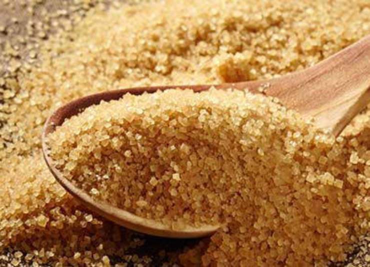 Cuocete a 180 gradi per circa 45 minuti o quando uno stecchino di legno, infilato al centro, uscirà asciutto. Sfornatela e fatela raffreddare completamente, poi sformatela con delicatezza e servitela subito in tutta la su bontà! Cuocete a 180 gradi per circa 45 minuti o quando uno stecchino di legno, infilato al centro, uscirà asciutto. Sfornatela e fatela raffreddare completamente, poi sformatela con delicatezza e servitela subito in tutta la su bontà!