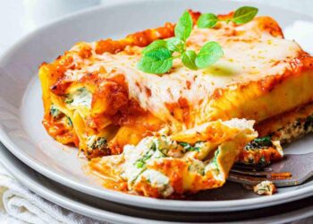 cannelloni ricotta e spinaci al ragù ricette.com