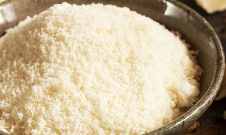 Trasferite la pasta direttamente nella casseruola con il cavolo, fate insaporire ed ultimate. Servite subito con una bella spolverata di pecorino toscano grattugiato e gustatela ben calda e profumata!