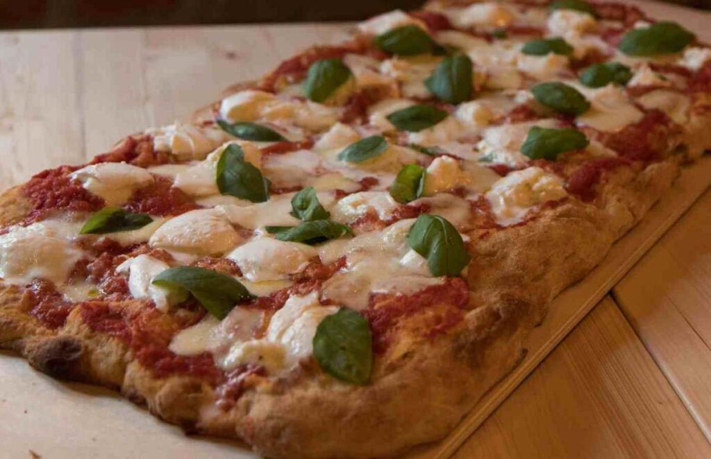 pizza in teglia croccante ricette.com