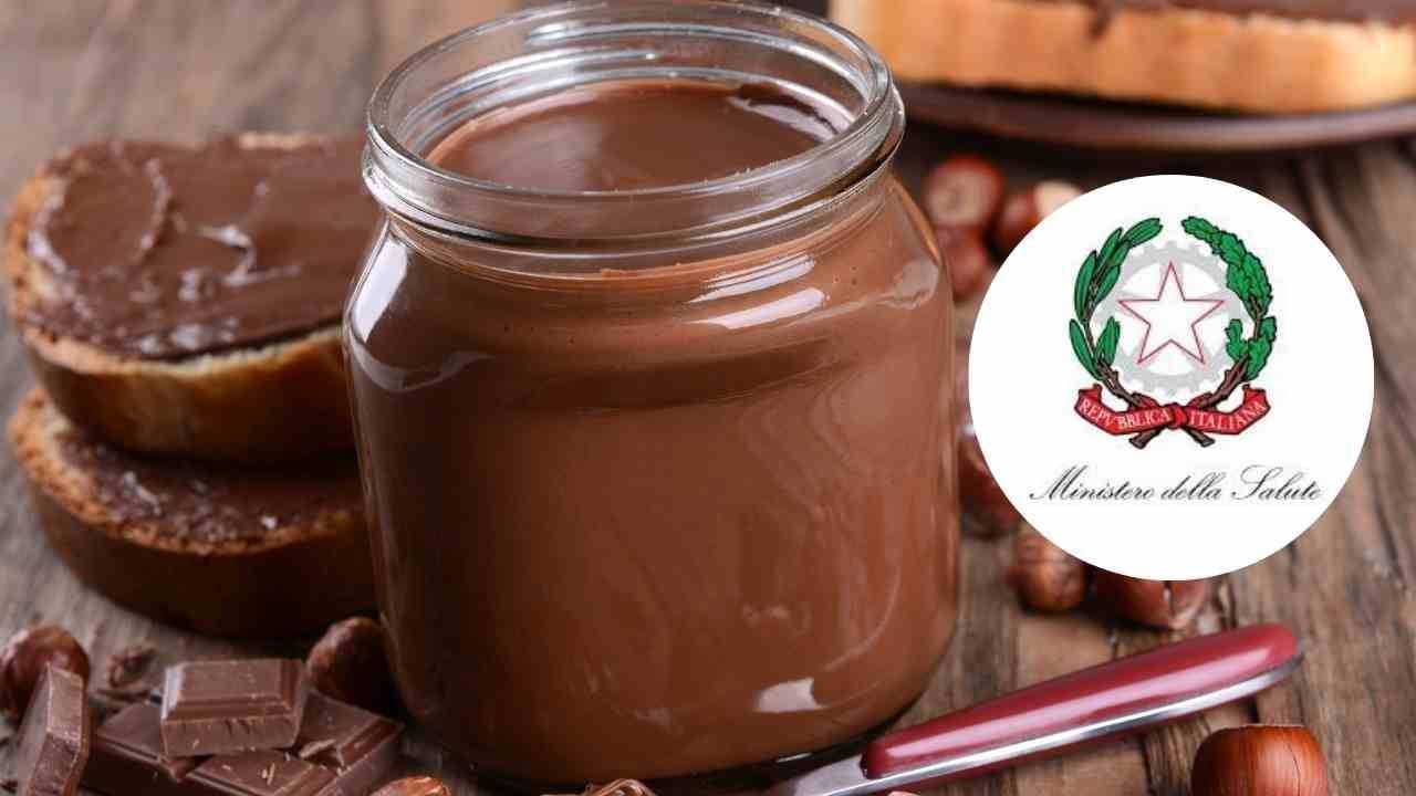 richiamo crema spalmabile cacao nocciole 16 novembre 2025 ricette.com
