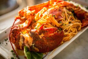 piatto di linguine all'astice