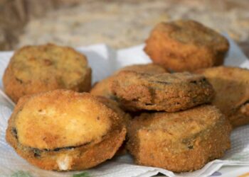 medaglioni di melanzane fritti