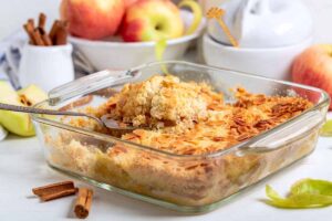 pirofila con crumble di mele