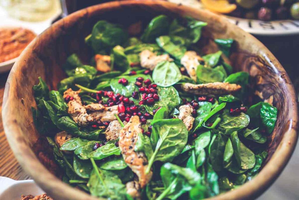 insalata di pollo e melograno