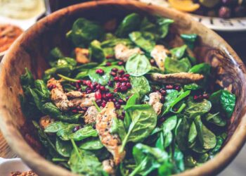 insalata di pollo e melograno