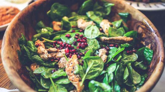 insalata di pollo e melograno