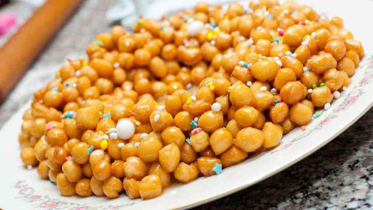 piatto di struffoli