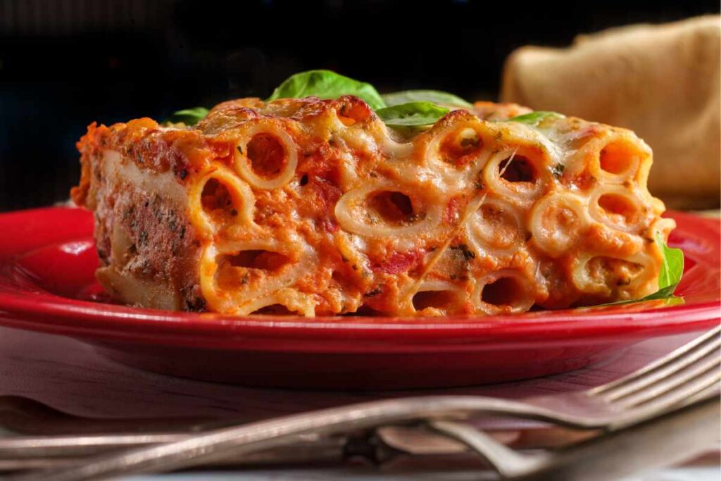timballo ziti napoletana piatto di ziti al sugo al forno